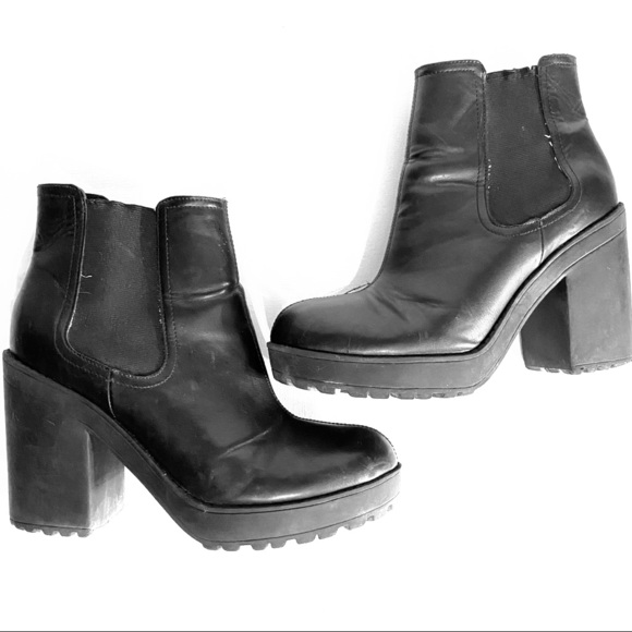 H&M Divided Boots - Picture 1 of 12